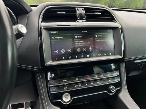 Used 2020 Jaguar F-PACE S AWD/4WD image 37