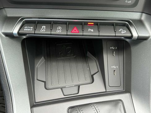 New 2025 Audi Q3 2.0T Premium image 30