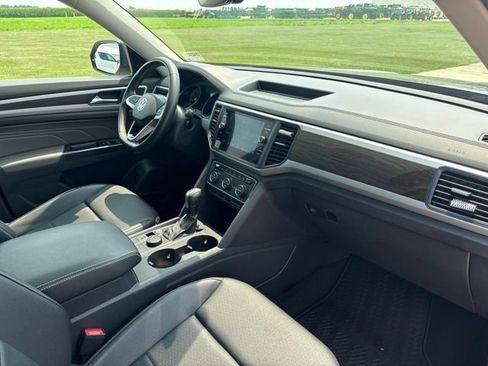 Used 2021 Volkswagen Atlas SE w/ Panoramic Sunroof Package AWD/4WD image 23