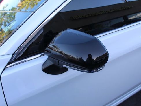 Used 2019 Toyota Avalon Touring w/ Advanced Safety Package FWD image 12