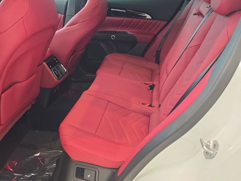 New 2025 Maserati Grecale Modena image 17