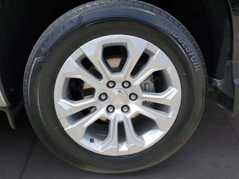 Used 2023 Chevrolet Silverado 1500 LTZ w/ LTZ Convenience Package II AWD/4WD image 14
