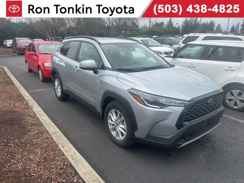 Used 2024 Toyota Corolla Cross LE w/ Moonroof Package image 1