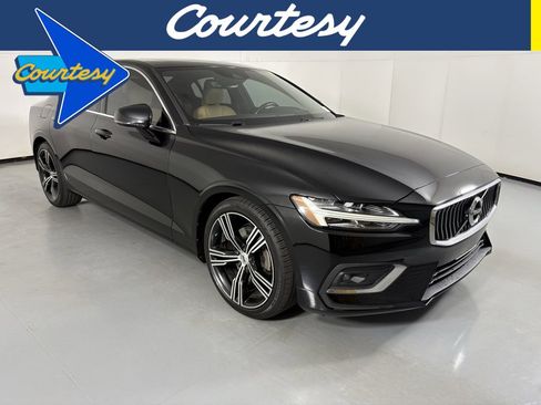 Used 2020 Volvo S60 T5 Inscription image 1