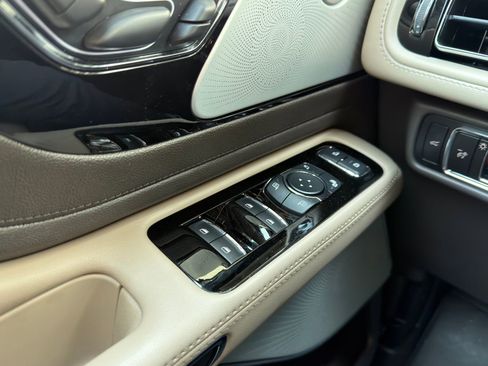 Used 2023 Lincoln Aviator Reserve w/ Equipment Group 201A image 23