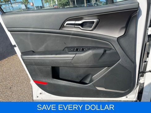 Used 2026 Kia Sportage EX FWD image 12