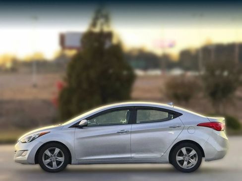 Used 2013 Hyundai Elantra GLS image 8