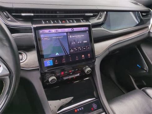 Used 2022 Jeep Grand Cherokee Overland w/ Adv Protech Group III image 29