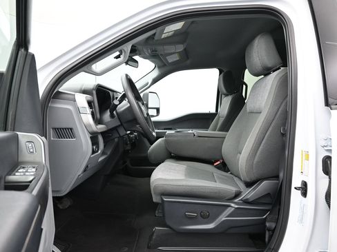 Used 2026 Ford F250 XLT AWD/4WD image 9