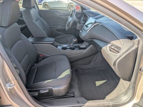 Used 2025 Chevrolet Malibu LT FWD image 25