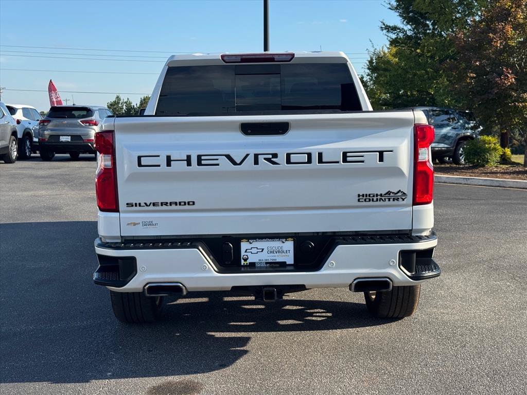 Used 2022 Chevrolet Silverado 1500 High Country w/ LPO, Dark Essentials Package AWD/4WD image 4