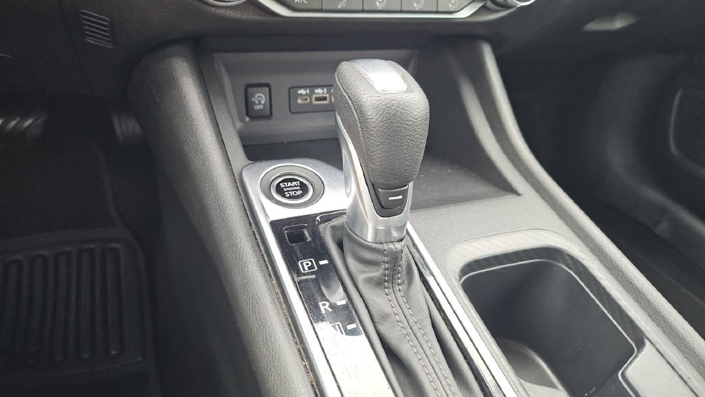 Certified 2025 Nissan Sentra SV FWD image 13