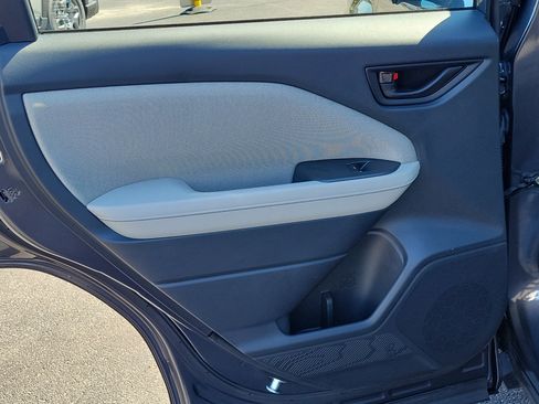 Certified 2025 Subaru Forester image 13