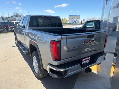 Used 2024 GMC Sierra 2500 SLT w/ SLT Premium Package AWD/4WD image 5