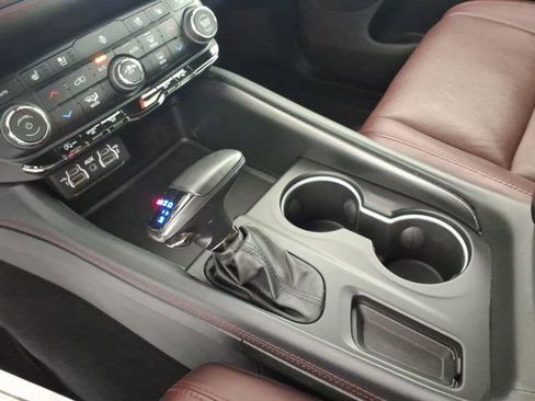 Used 2024 Dodge Durango GT image 22