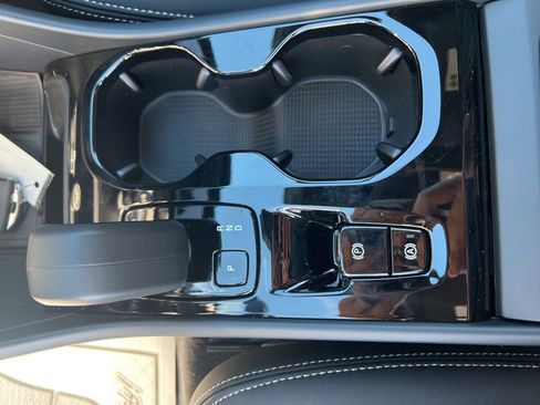 New 2026 Volvo XC40 B5 Ultra w/ Protection Package Premier AWD/4WD image 25