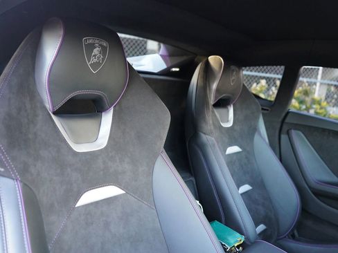 Used 2024 Lamborghini Huracan Tecnica RWD image 21