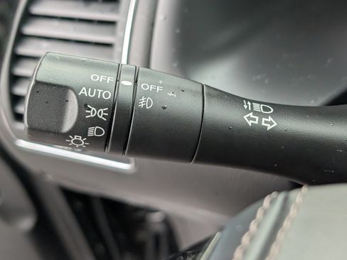 Used 2022 Nissan Armada Platinum w/ Captain's Chairs Package image 26