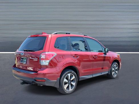 Used 2017 Subaru Forester 2.5i w/ Alloy Wheel Package AWD/4WD image 3