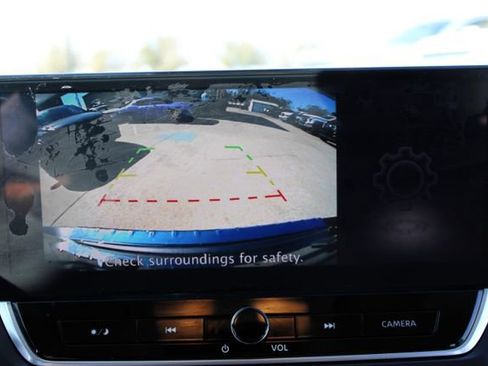 Used 2023 Nissan Altima 2.5 SV w/ SV Premium Package FWD image 24