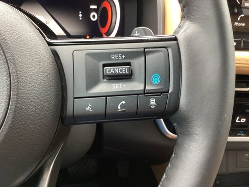 Used 2022 Nissan Rogue Platinum w/ Head-Up Display Package FWD image 20