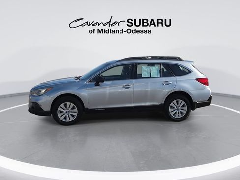 Used 2019 Subaru Outback 2.5i AWD/4WD image 5