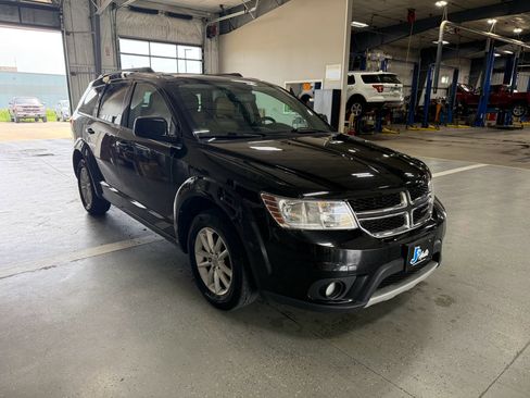 Used 2015 Dodge Journey SXT w/ Flexible Seating Group FWD image 4