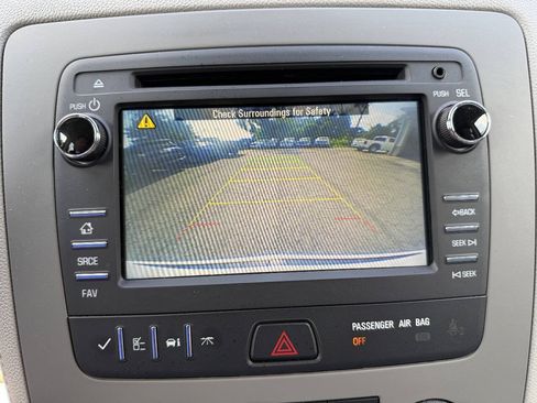 Used 2017 Chevrolet Traverse LS AWD/4WD image 14