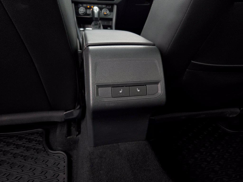 Used 2020 Volkswagen Jetta SE w/ SE Cold Weather Package FWD image 28