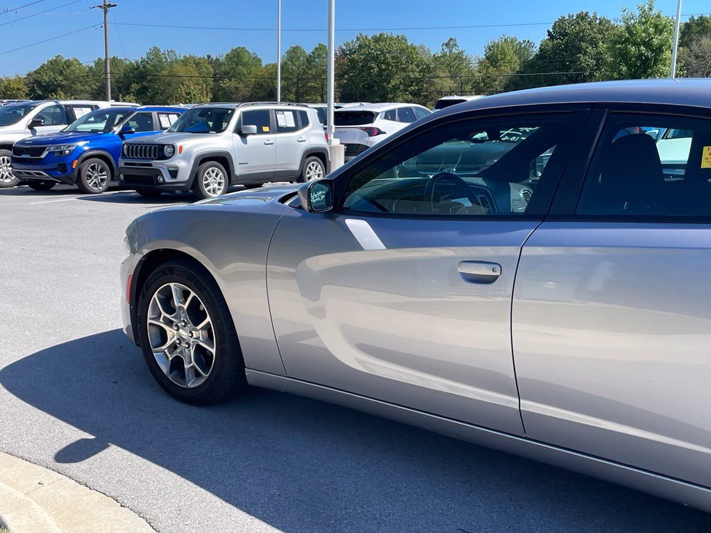 Used 2017 Dodge Charger SXT AWD/4WD image 4