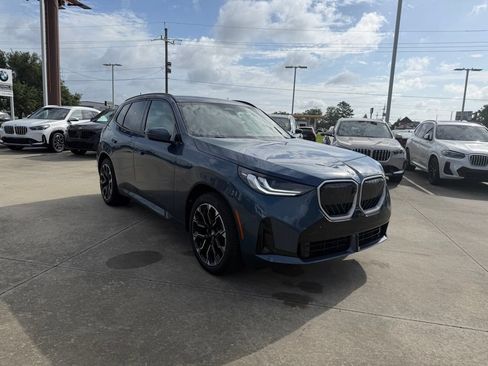 Used 2026 BMW X3 xDrive30i w/ Premium Package AWD/4WD image 3
