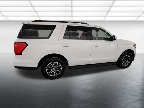 Certified 2024 Ford Expedition XLT AWD/4WD image 9
