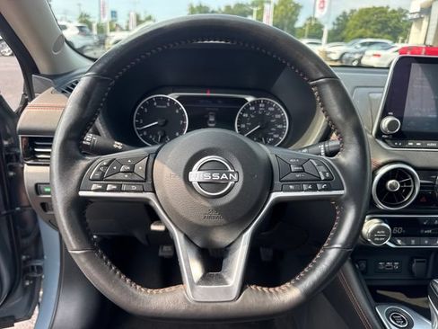 Used 2025 Nissan Sentra SR w/ SR Premium Package FWD image 21