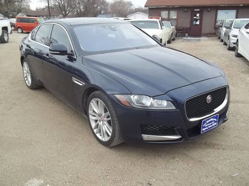 Used 2016 Jaguar XF Prestige image 6