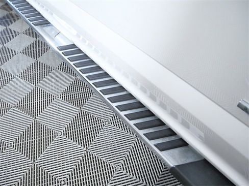 Used 2015 Ford F150 Lariat w/ Equipment Group 502A Luxury image 10