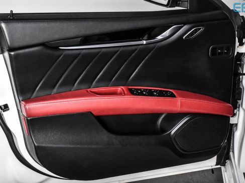 Used 2022 Maserati Ghibli Modena Q4 image 15