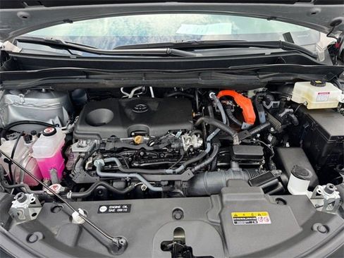 Certified 2024 Toyota Sienna Limited image 12