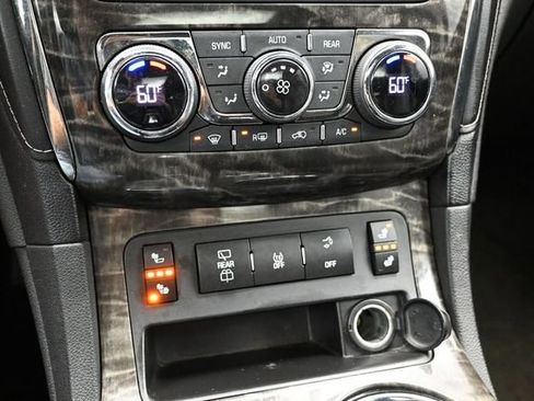 Used 2013 Buick Enclave Leather AWD/4WD image 36