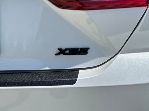 Used 2025 Toyota Camry XSE FWD image 26