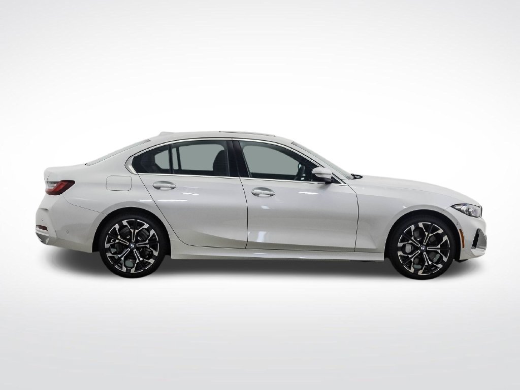 Used 2026 BMW 330i xDrive Sedan w/ Premium Package AWD/4WD image 6