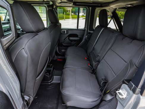 Used 2022 Jeep Wrangler Unlimited Sport AWD/4WD image 37