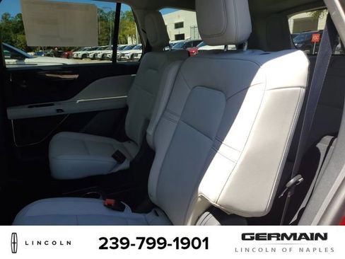 New 2025 Lincoln Aviator 2WD w/ Equipment Group 101A image 19