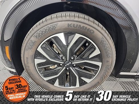 Used 2024 Kia EV6 Wind image 16