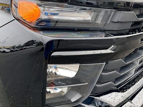 Used 2025 Chevrolet Silverado 2500 Custom w/ Custom Value Package image 28