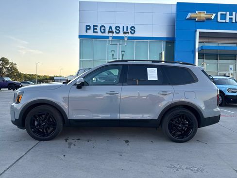 Used 2024 Kia Telluride SX X-Line AWD/4WD image 2