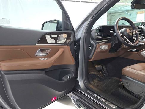 Used 2026 Mercedes-Benz GLS 450 4MATIC image 19