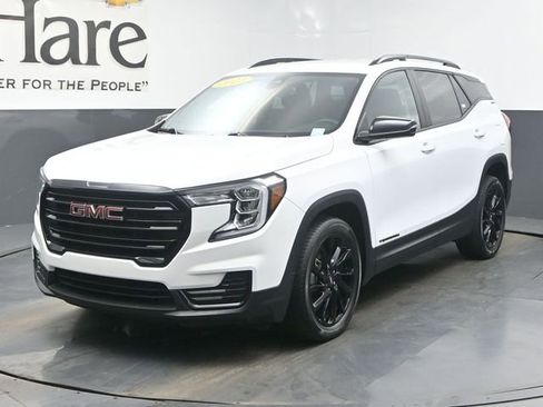 Used 2023 GMC Terrain SLE w/ Driver Convenience Package FWD image 34