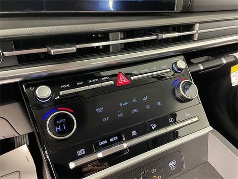 New 2026 Hyundai Santa Fe SE image 6