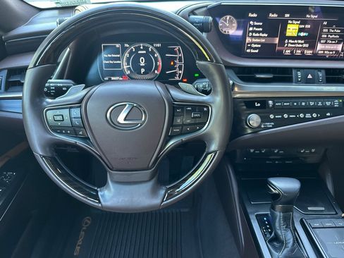 Certified 2021 Lexus ES 350 w/ Premium Package image 18