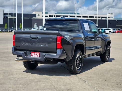 Certified 2025 Toyota Tacoma TRD Off-Road image 7